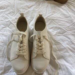 Elegant White Leather Sneakers for Women